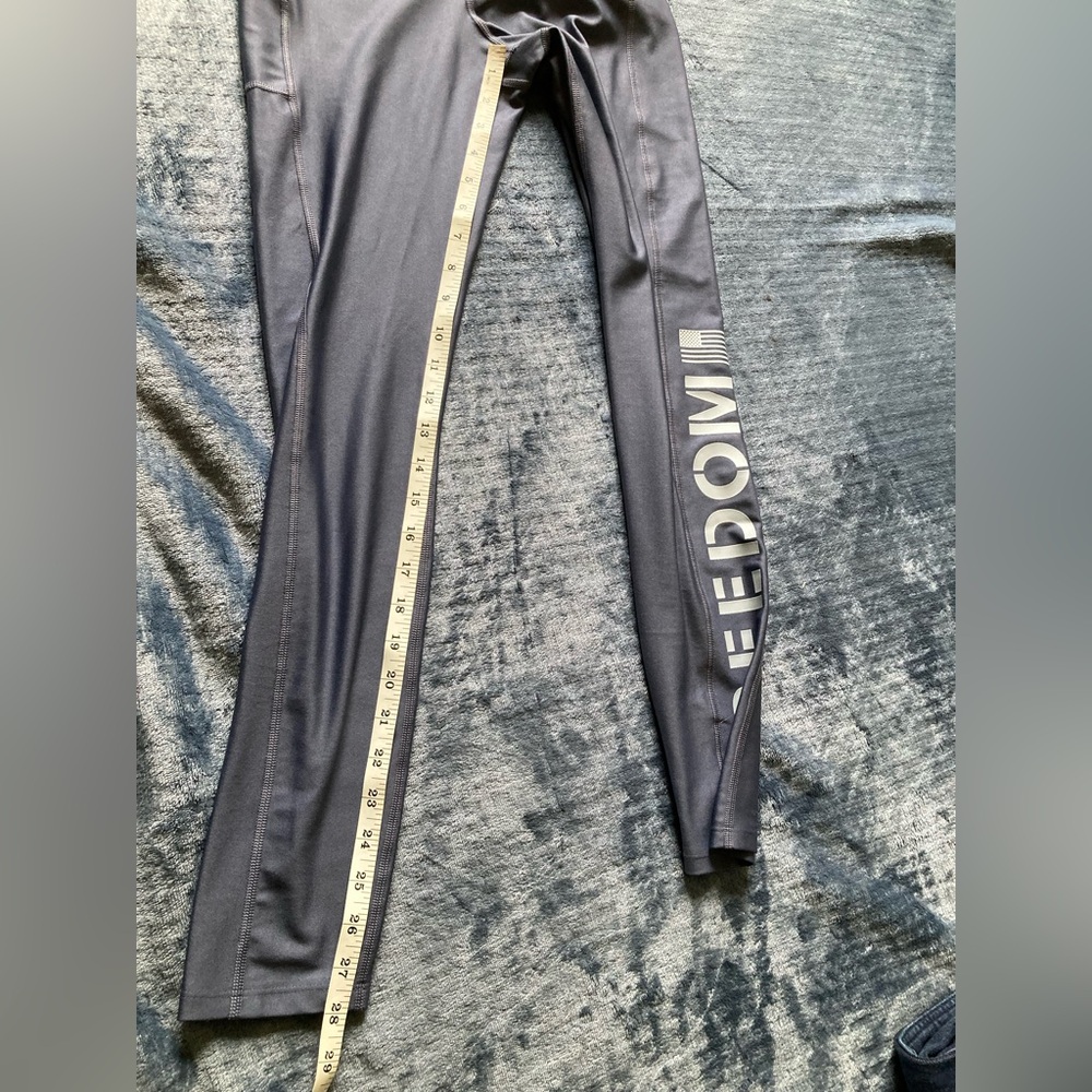 Under Armour Freedom Performance Leggings, size medium, comfortable - Picture 2 of 10
